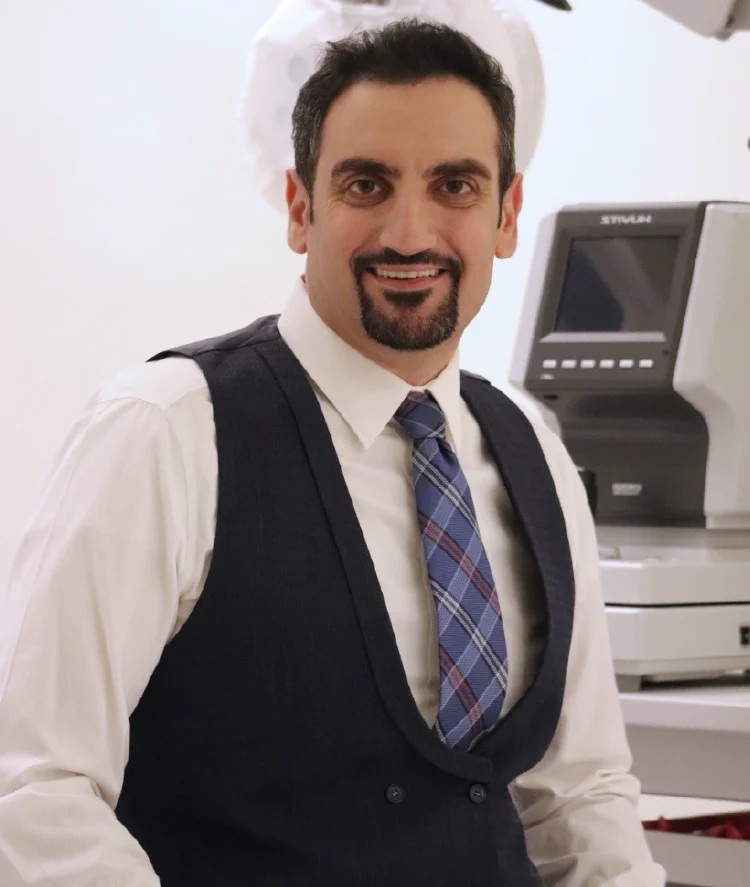 د. أحمد خلف النوايسة — طب وجراحة العيون