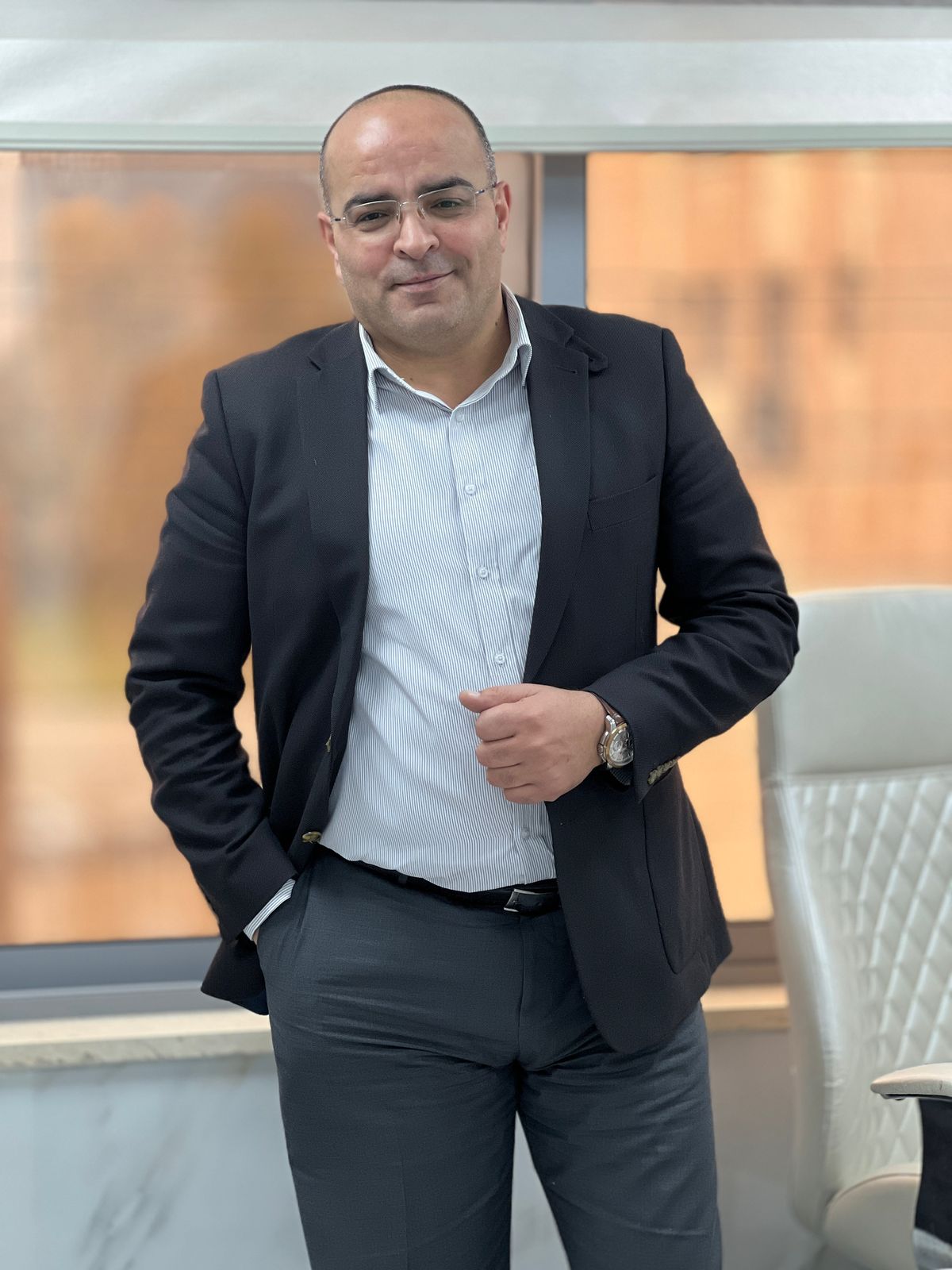 د. مجدي أبو عويضة — أمراض الدماغ والأعصاب