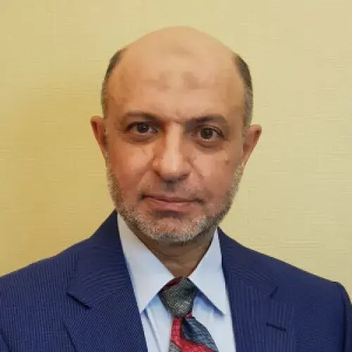 د. عزت العوا — استشاري أمراض الكلى